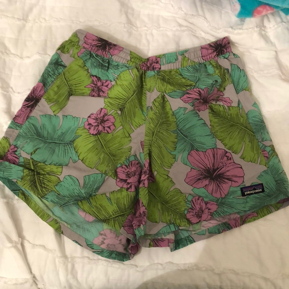 Women’s Rare Patagonia Shorts!